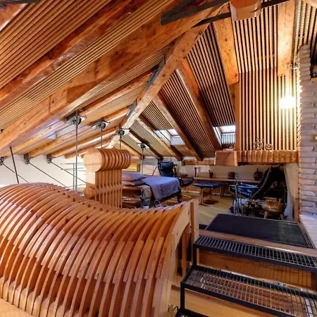 6 Ponterosso - Luxury Attic Апартаменты Триест