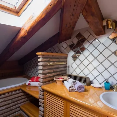 Апартаменты 6 Ponterosso - Luxury Attic