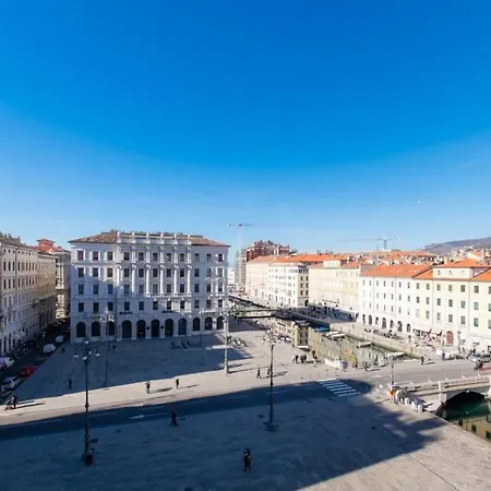6 Ponterosso - Luxury Attic Appartement Triëst